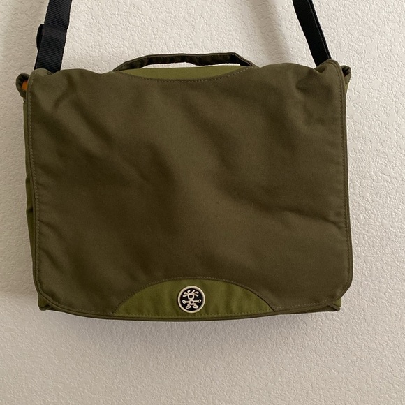 CRUMPLER The Skivvy Medium Size Olive Green Messenger Bag - Picture 2 of 7
